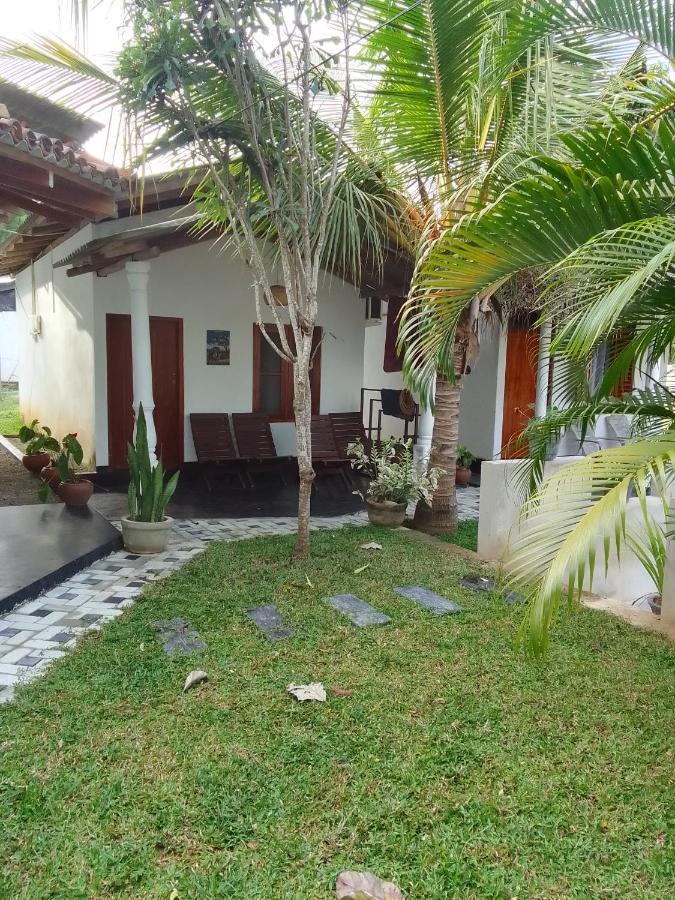 탕갈레 Peacock Garden B&B 외부 사진