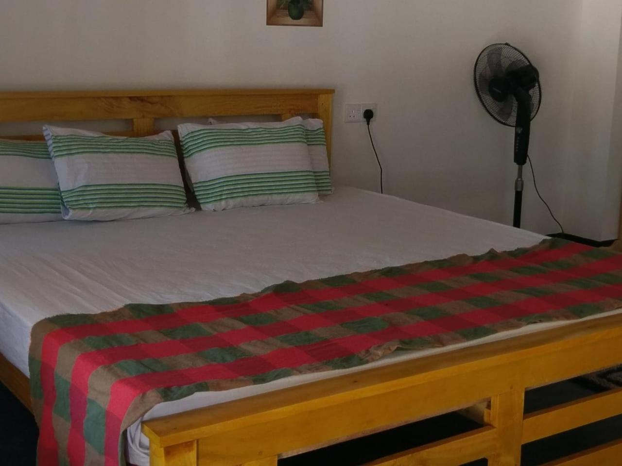 탕갈레 Peacock Garden B&B 외부 사진